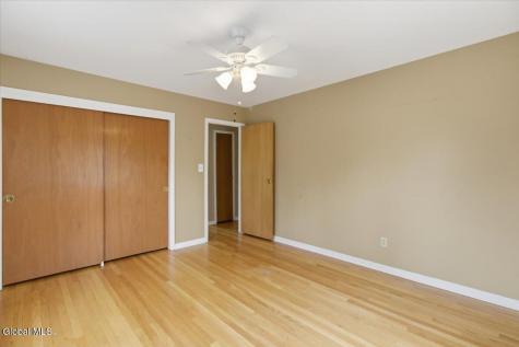 11 Kensington Court Delmar NY 12054