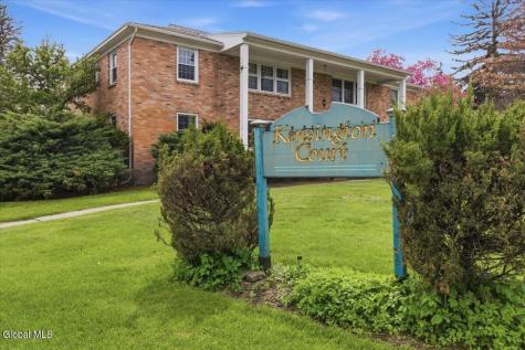 11 Kensington Court Delmar NY 12054