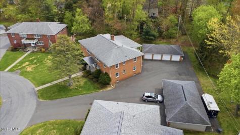 11 Kensington Court Delmar NY 12054