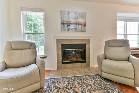 5209 Forest Point Drive Clifton Park NY 12065