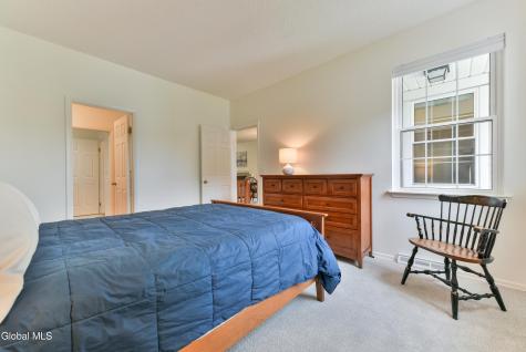 5209 Forest Point Drive Clifton Park NY 12065