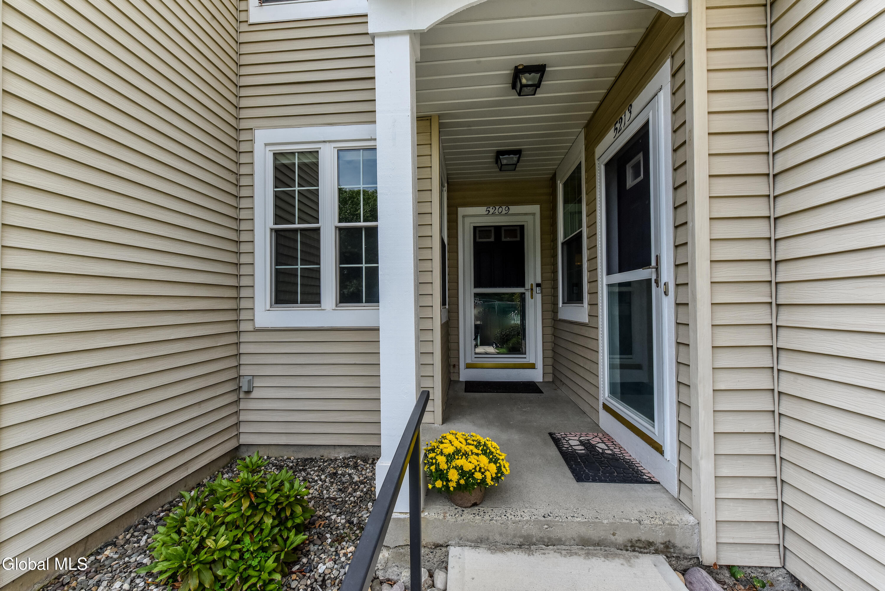 5209 Forest Point Drive Clifton Park NY 12065