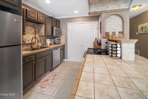 1710 Cambridge Manor Drive Schenectady NY 12302