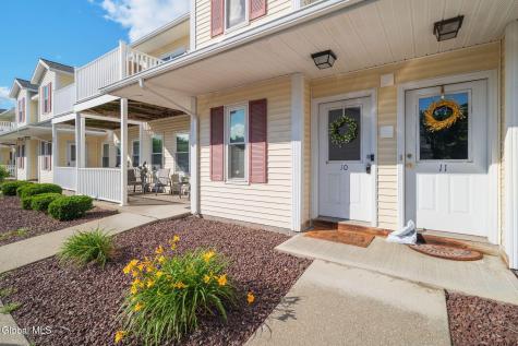 1710 Cambridge Manor Drive Schenectady NY 12302