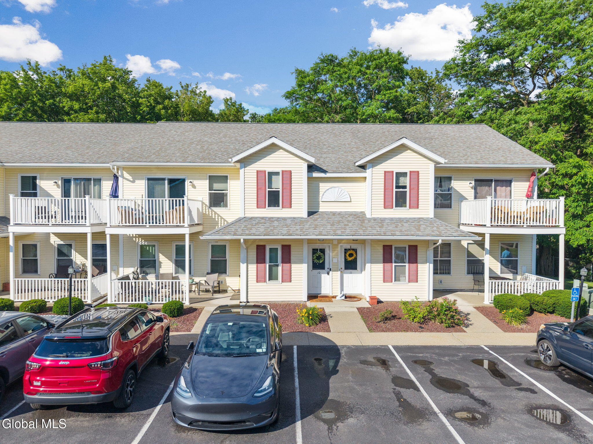 1710 Cambridge Manor Drive Schenectady NY 12302