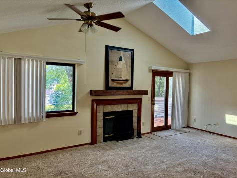 211 Grenadier Court Clifton Park NY 12065