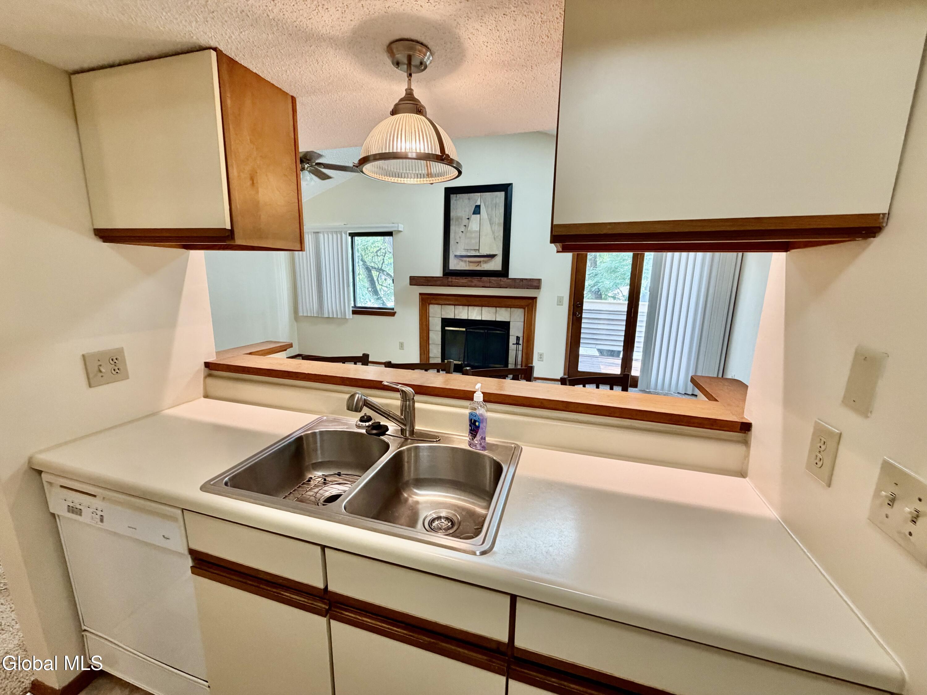 211 Grenadier Court Clifton Park NY 12065