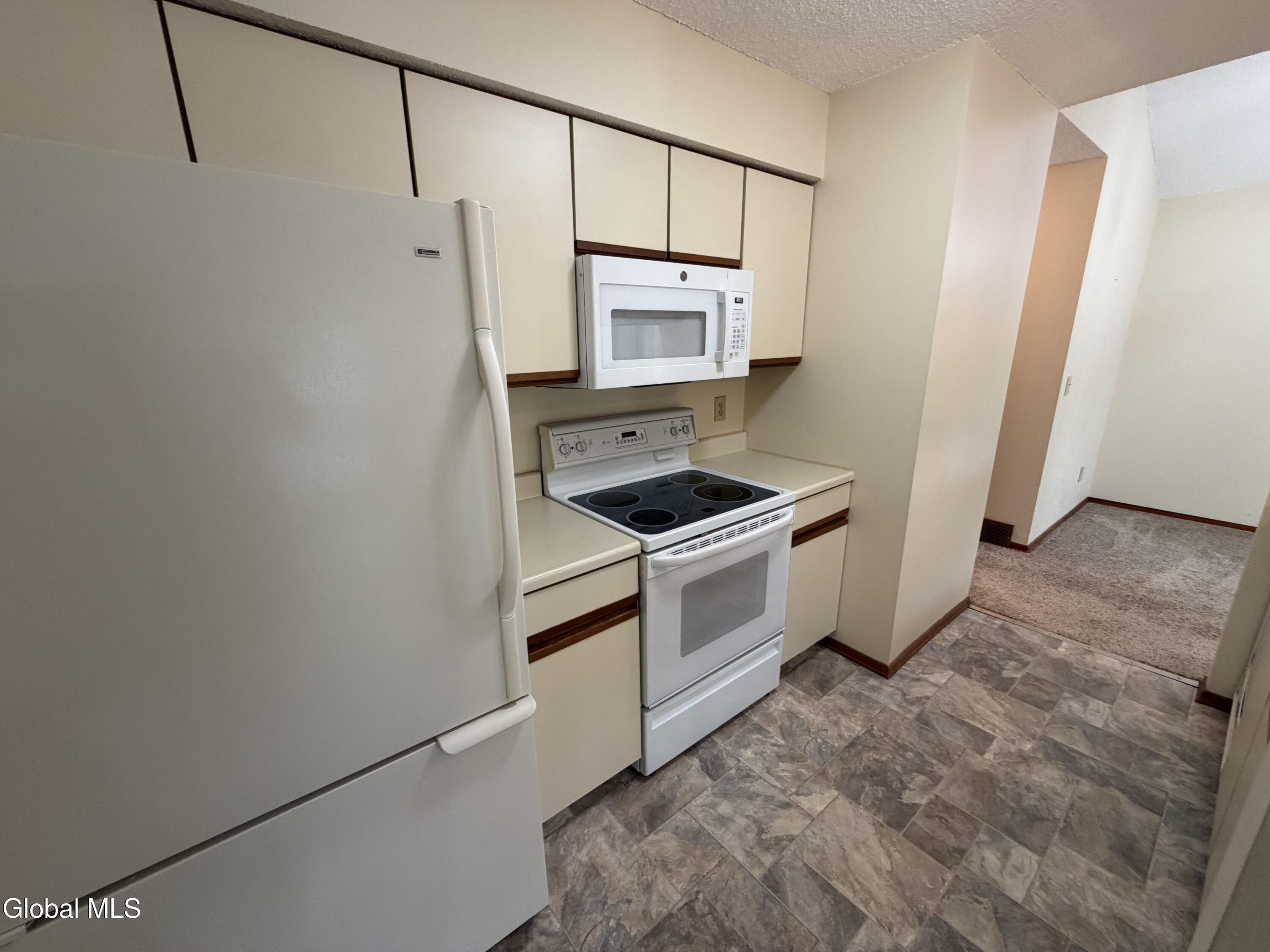 211 Grenadier Court Clifton Park NY 12065