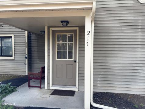 211 Grenadier Court Clifton Park NY 12065