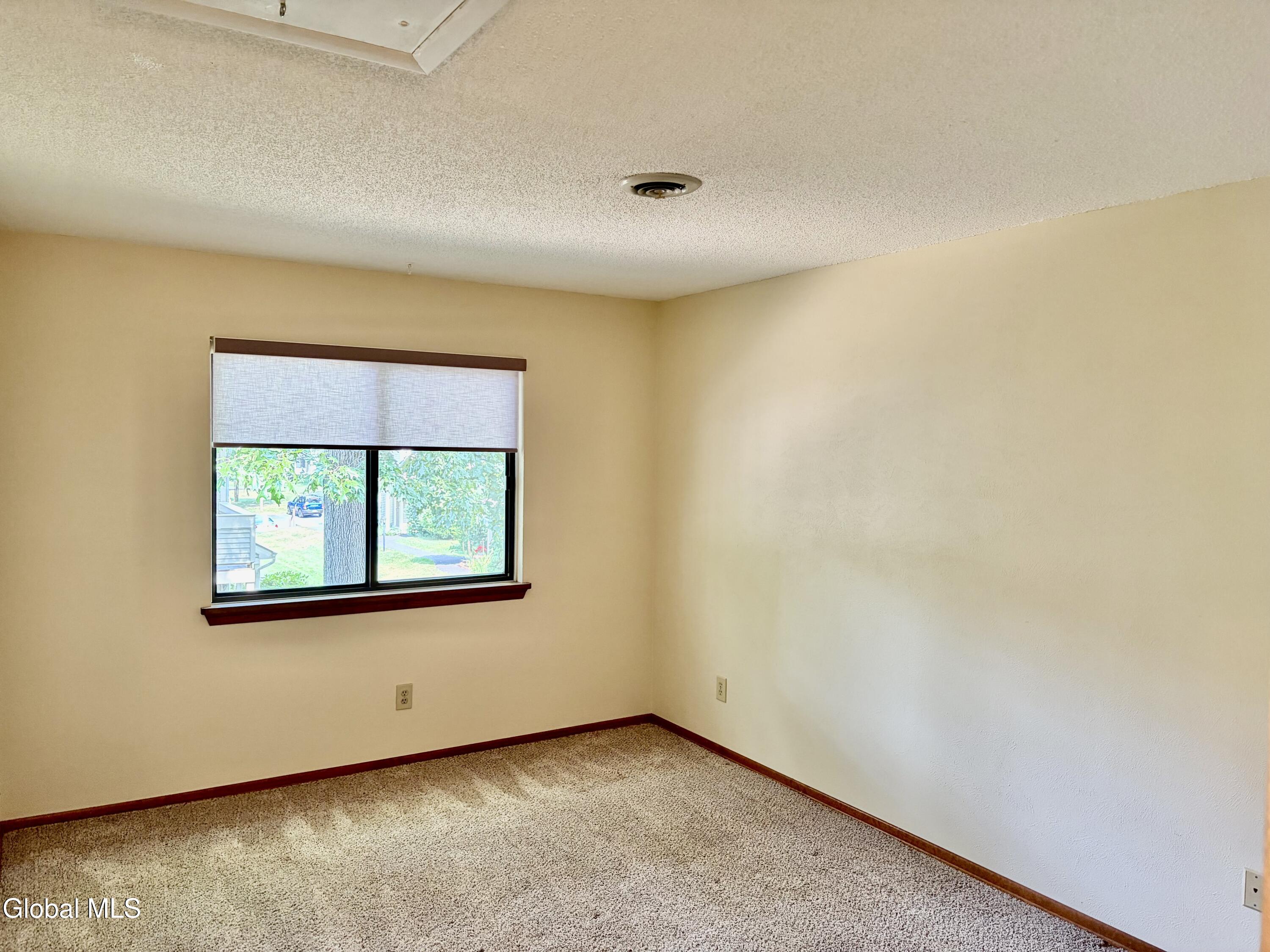 211 Grenadier Court Clifton Park NY 12065