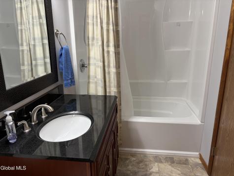 211 Grenadier Court Clifton Park NY 12065
