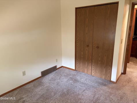 211 Grenadier Court Clifton Park NY 12065