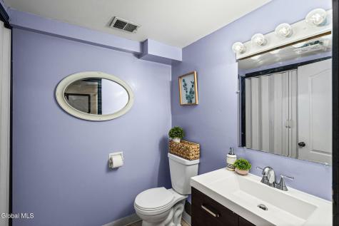 5 Woodside Drive Albany NY 12208