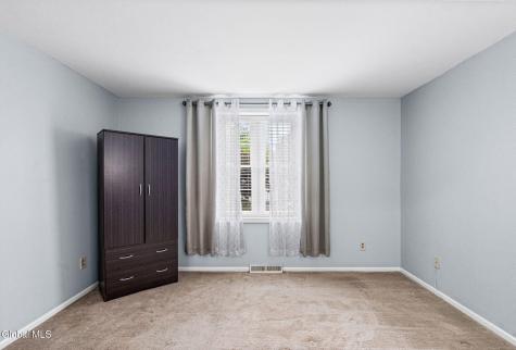 5 Woodside Drive Albany NY 12208