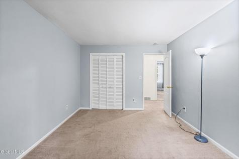 5 Woodside Drive Albany NY 12208