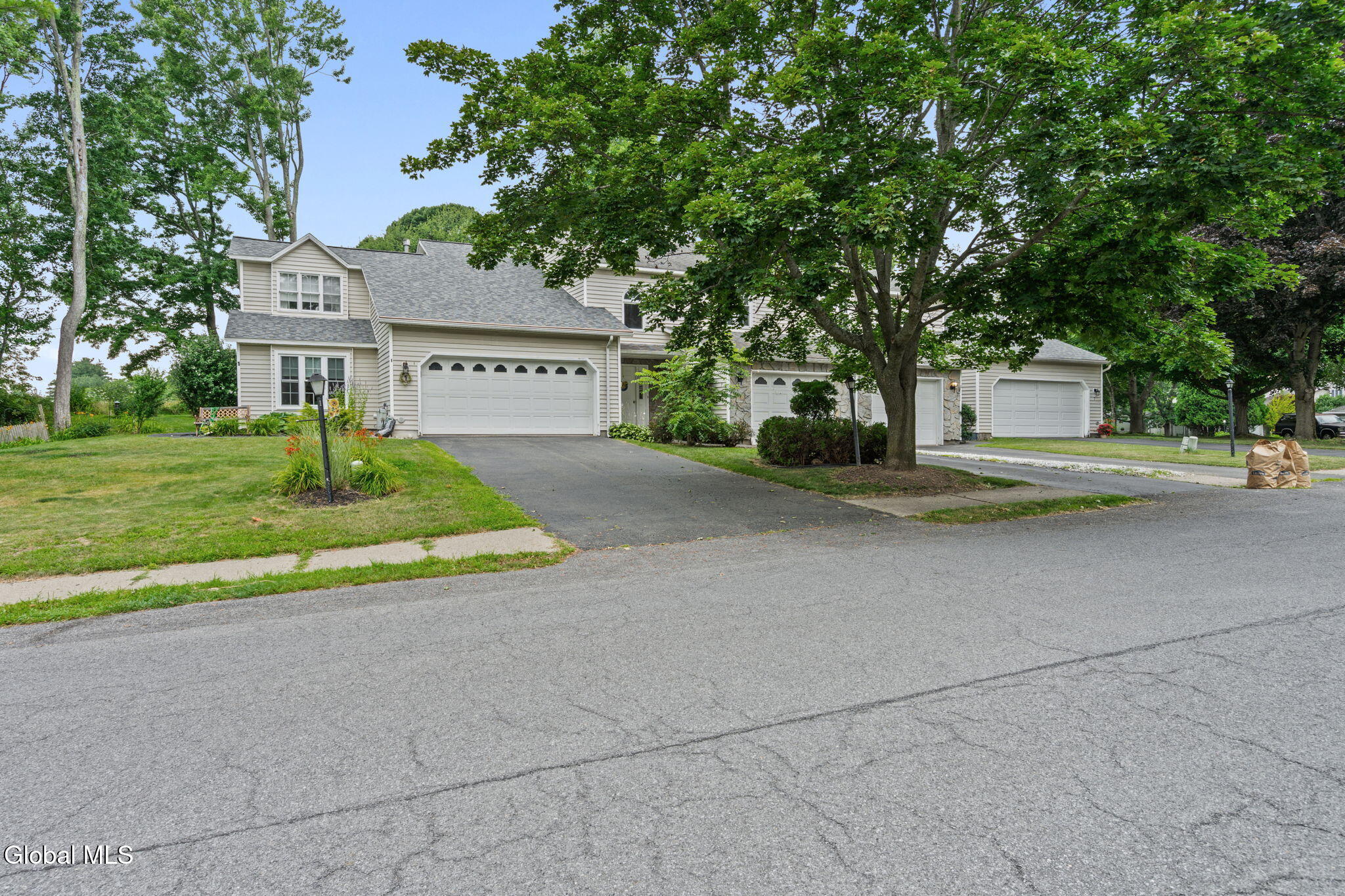 5 Woodside Drive Albany NY 12208
