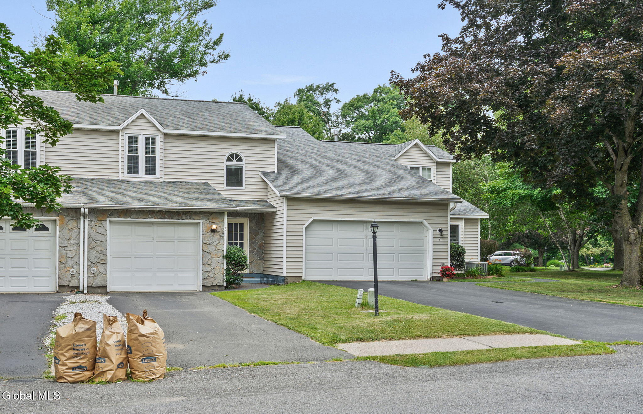 5 Woodside Drive Albany NY 12208