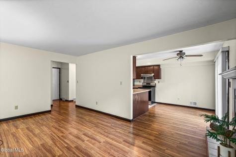 5 Woodside Drive Albany NY 12208