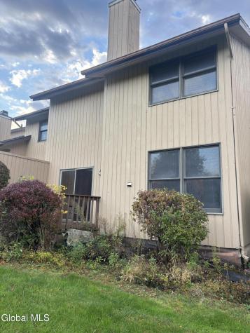 95 Harvard Road Watervliet NY 12189
