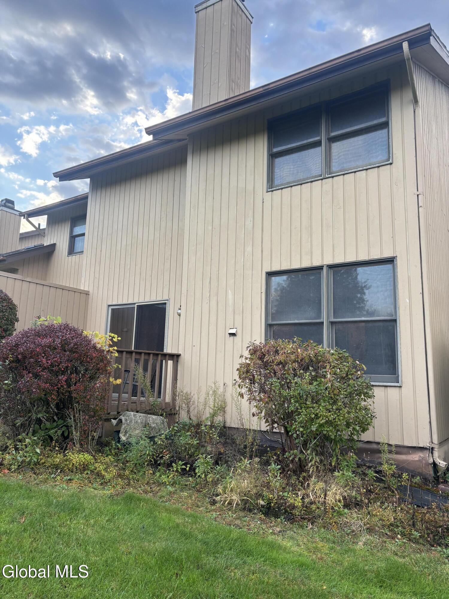 95 Harvard Road Watervliet NY 12189
