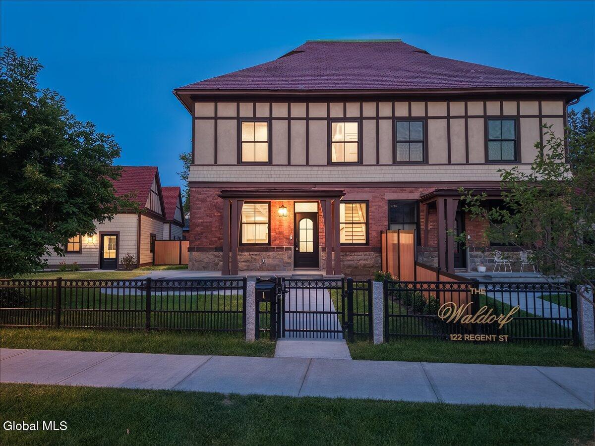 122 Regent Street Saratoga Springs NY 12866