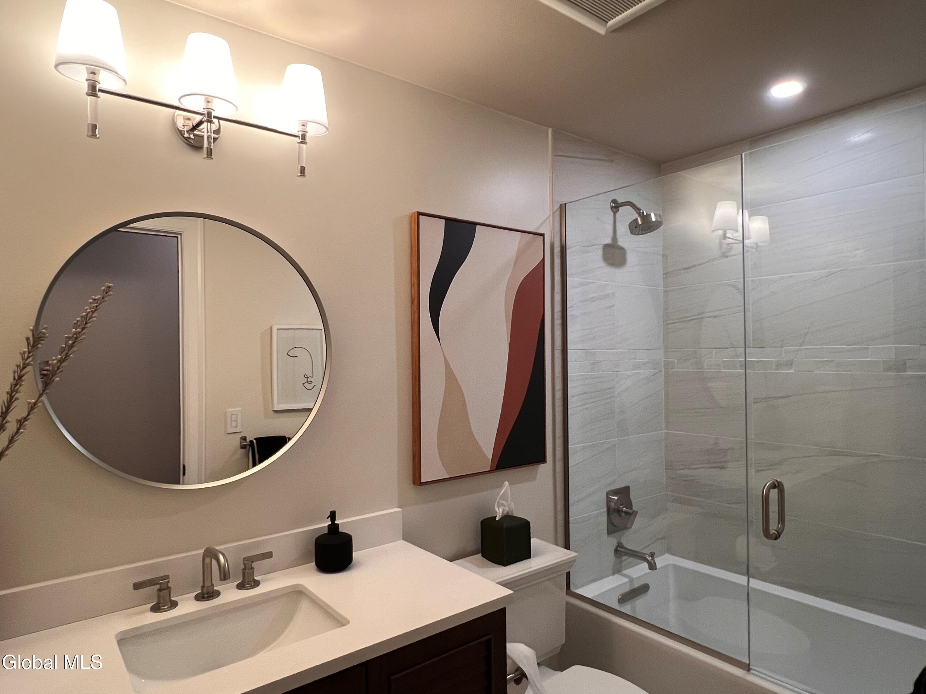 122 Regent Street Saratoga Springs NY 12866