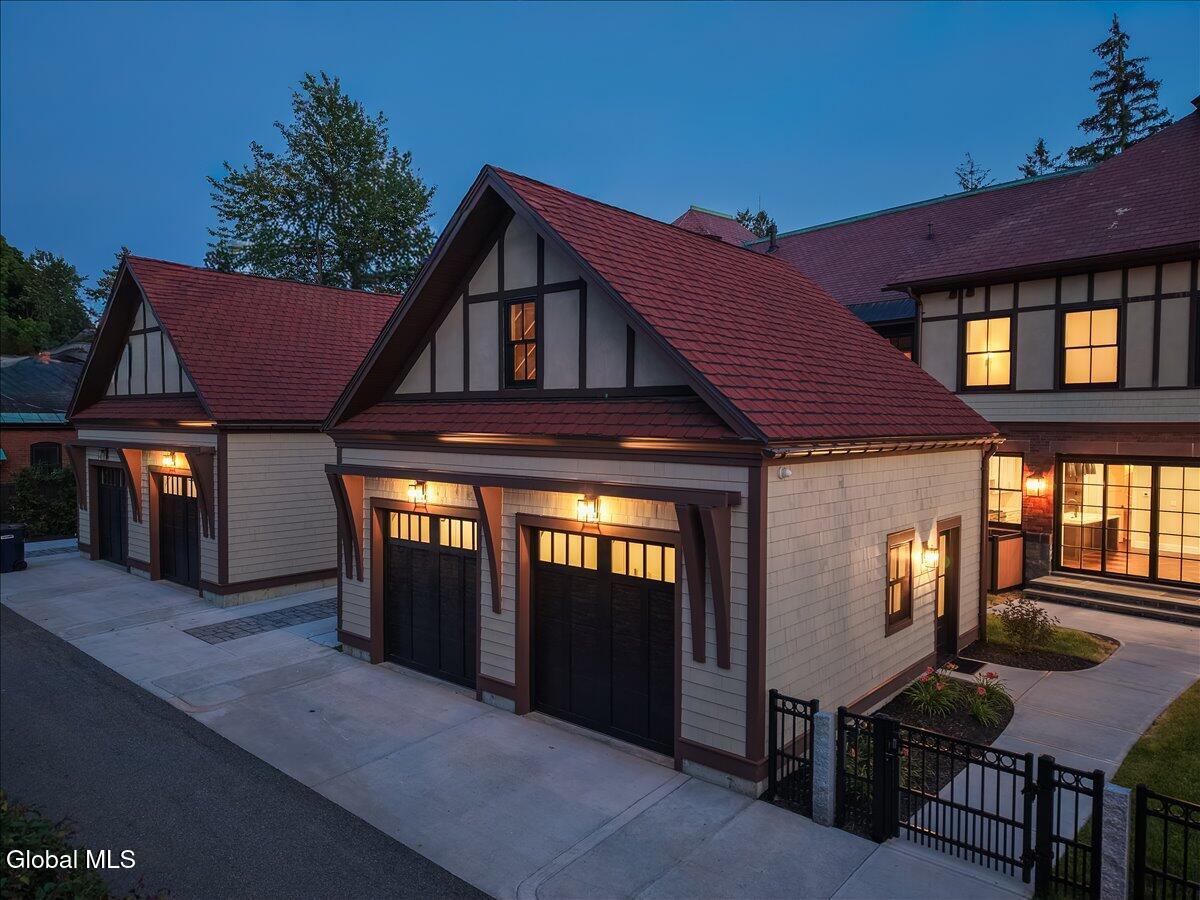 122 Regent Street Saratoga Springs NY 12866