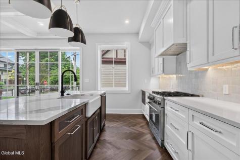 122 Regent Street Saratoga Springs NY 12866