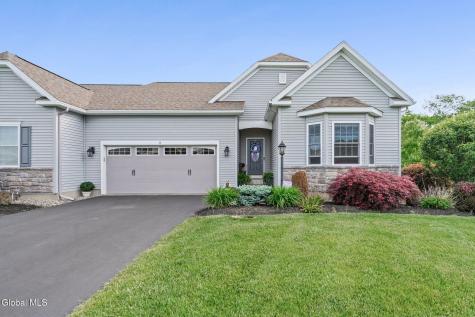 5 Rosemore Place Mechanicville NY 12118