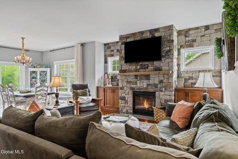 5 Rosemore Place Mechanicville NY 12118