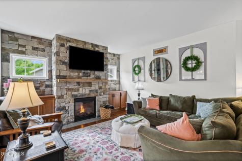 5 Rosemore Place Mechanicville NY 12118