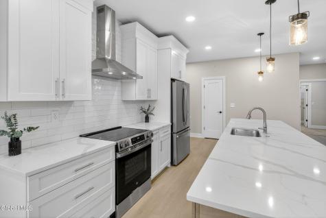 607 Vly Pointe Drive Niskayuna NY 12309