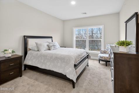 607 Vly Pointe Drive Niskayuna NY 12309