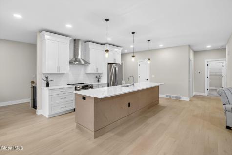 607 Vly Pointe Drive Niskayuna NY 12309