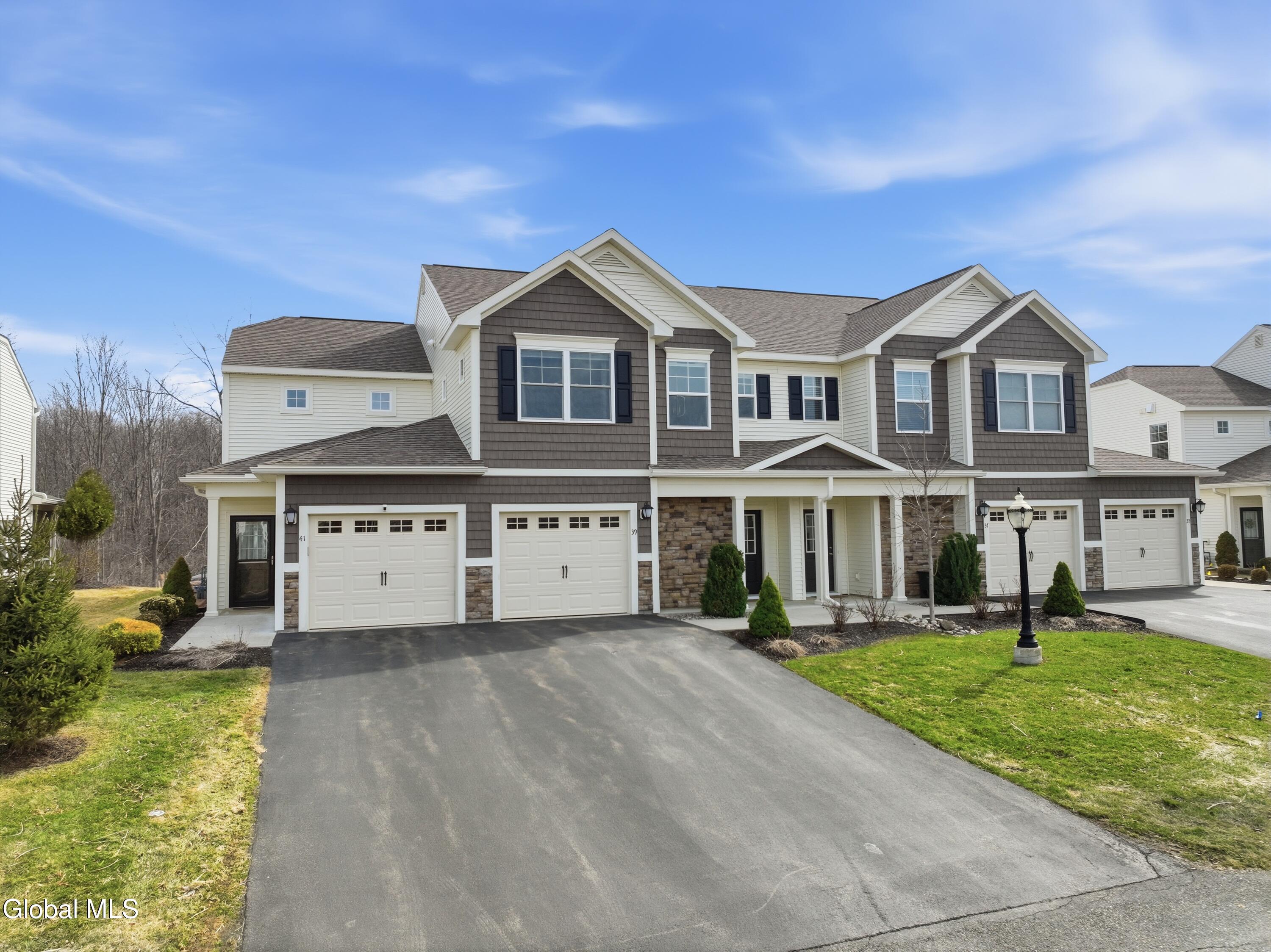 39 Jared Court Cohoes NY 12047