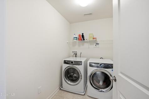 39 Jared Court Cohoes NY 12047