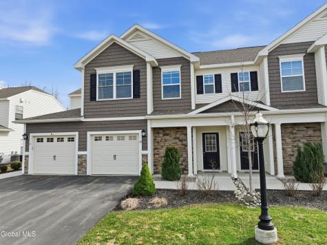 39 Jared Court Cohoes NY 12047