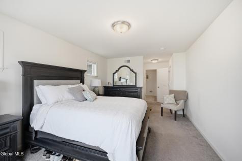 39 Jared Court Cohoes NY 12047