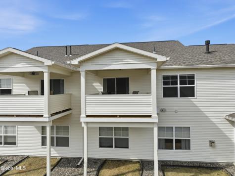 39 Jared Court Cohoes NY 12047