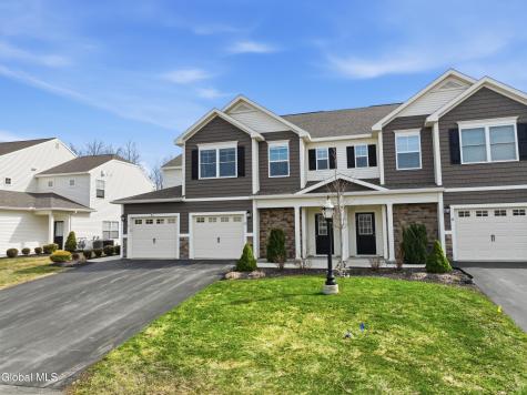 39 Jared Court Cohoes NY 12047