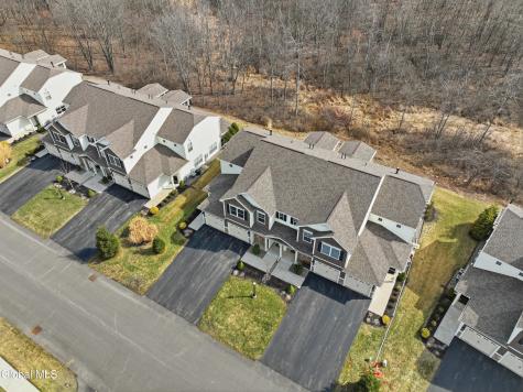39 Jared Court Cohoes NY 12047