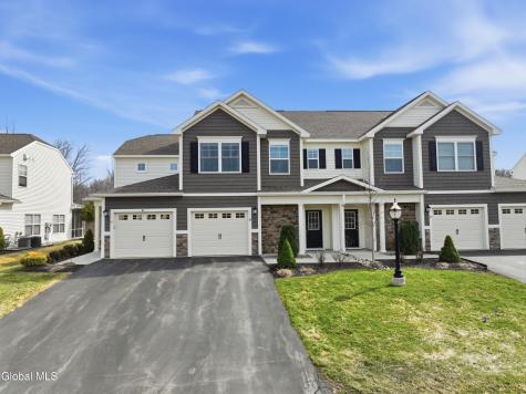 39 Jared Court Cohoes NY 12047
