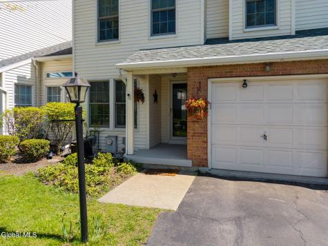 3D Tupelo Drive Halfmoon NY 12065