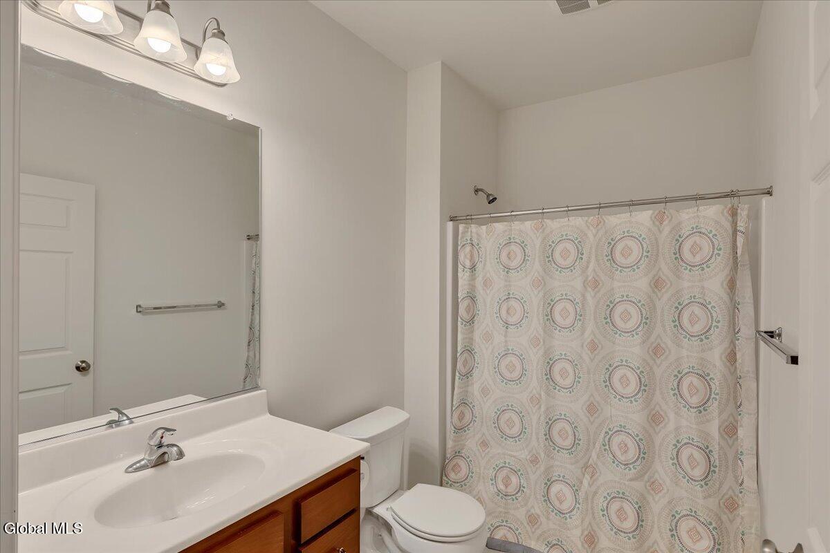704 Grayson Place Glenville NY 12302