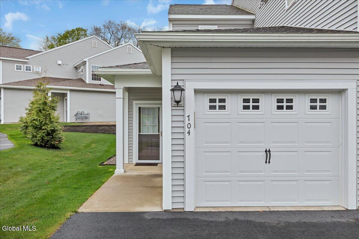 704 Grayson Place Glenville NY 12302
