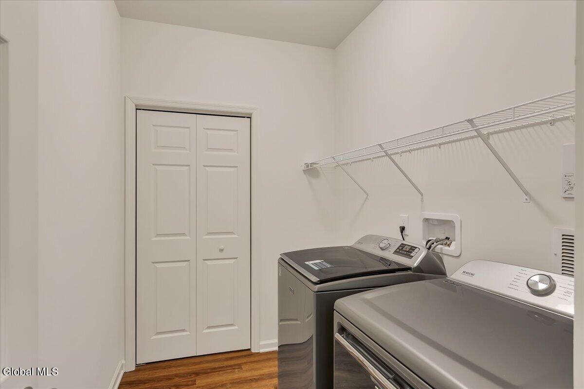 704 Grayson Place Glenville NY 12302