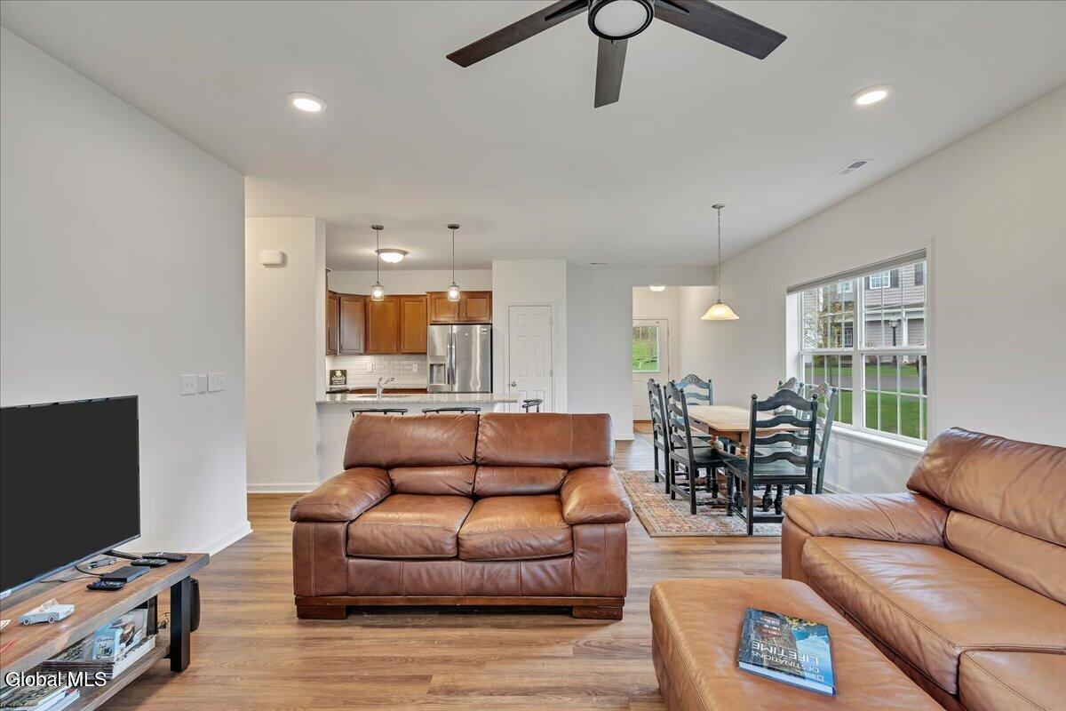 704 Grayson Place Glenville NY 12302