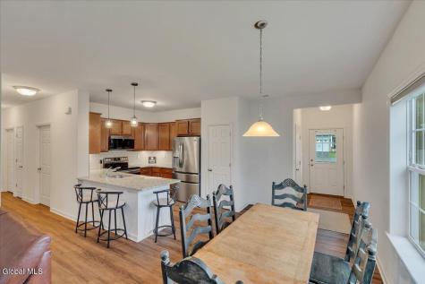 704 Grayson Place Glenville NY 12302
