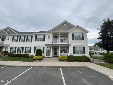 42 Morning Glory Way Schenectady NY 12306