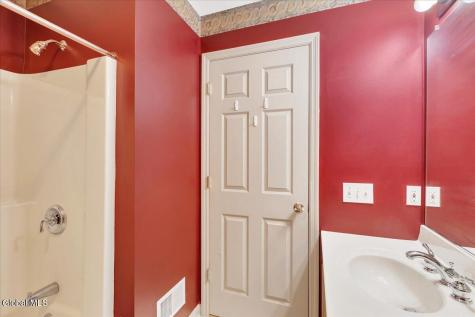 42 Morning Glory Way Schenectady NY 12306
